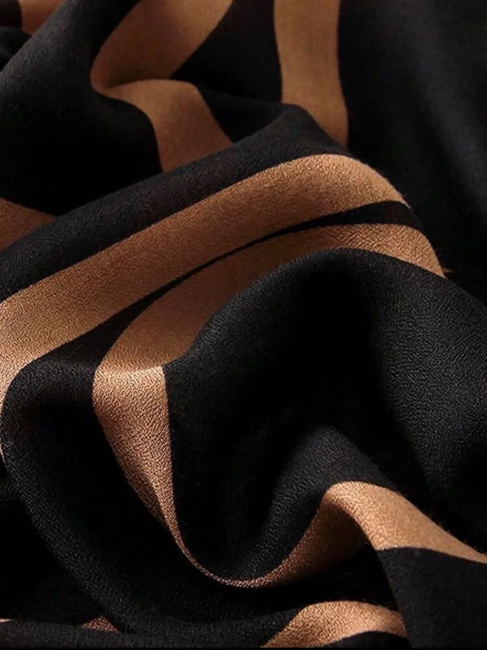 Black & Tan Geometric Pattern Women's Scarf